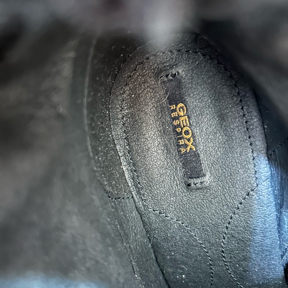 Geox Respira Faux Fur Lined Black Italian Leather Heeled Boots Size 8.5 - Picture 11 of 12